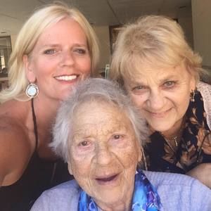 Meet your Posher, Julianna